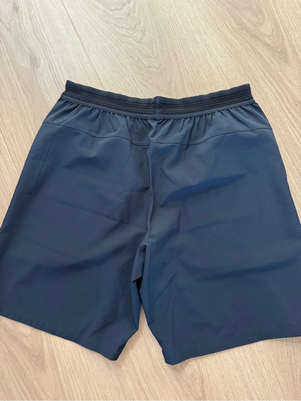 Mens Fabletics Shorts Navy Blue Size Large - Picture 2 of 2